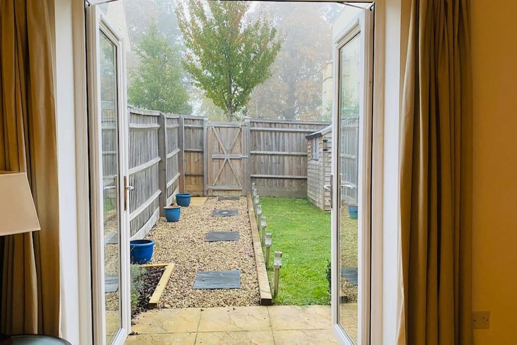 Modern Town House In Cotswolds - 3 Double Bedrooms 威特尼 外观 照片