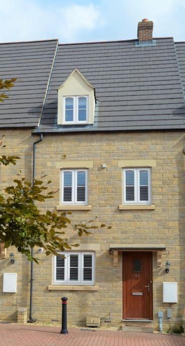 Modern Town House In Cotswolds - 3 Double Bedrooms 威特尼 外观 照片